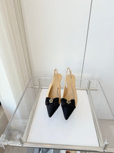 SLINGBACKS 80 MM IN BEIGE CALFSKIN AND BLACK CANVAS